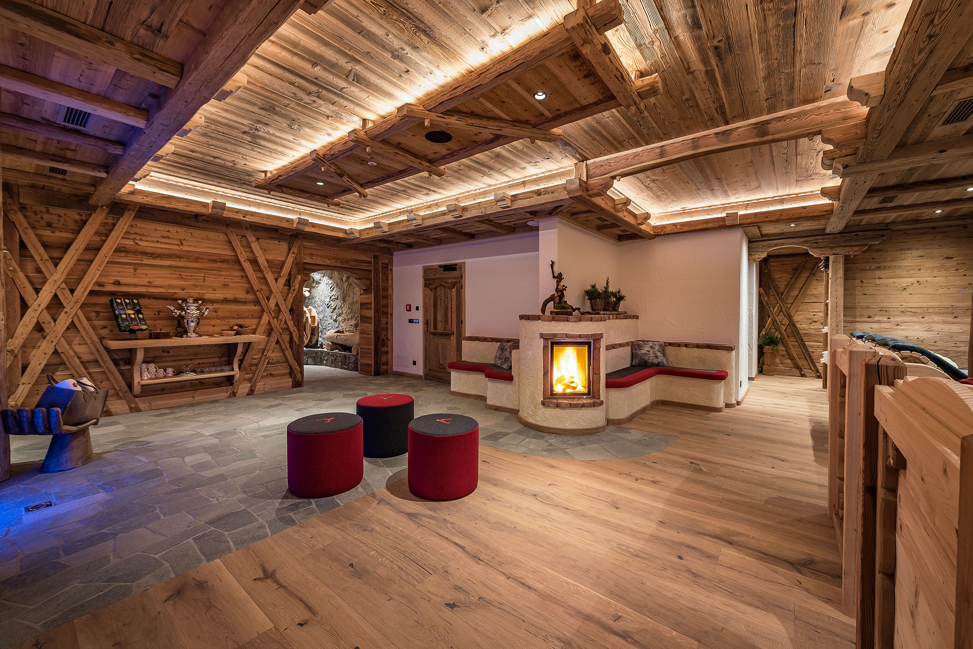 Bergwellness und natürliche Materialien